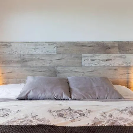 Daire Viii By Aston Bakio